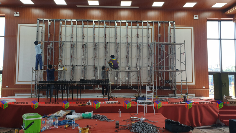 man hinh led p4 nha van hoa hanaka 10