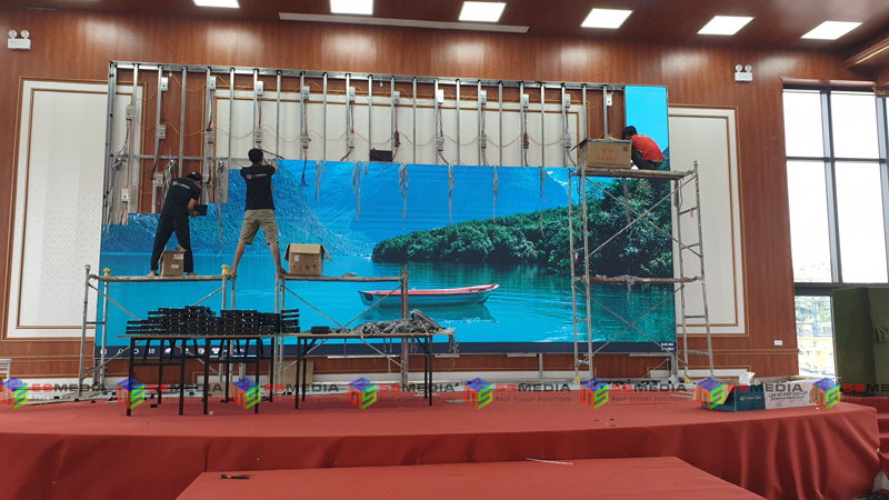 man hinh led p4 nha van hoa hanaka 6