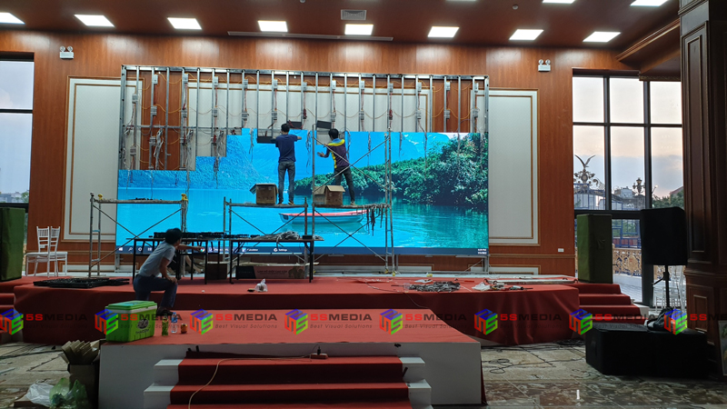 man hinh led p4 nha van hoa hanaka 8